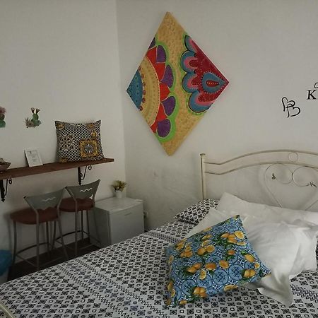 Al Molo Sant'Eligio Hotel Таранто Екстериор снимка