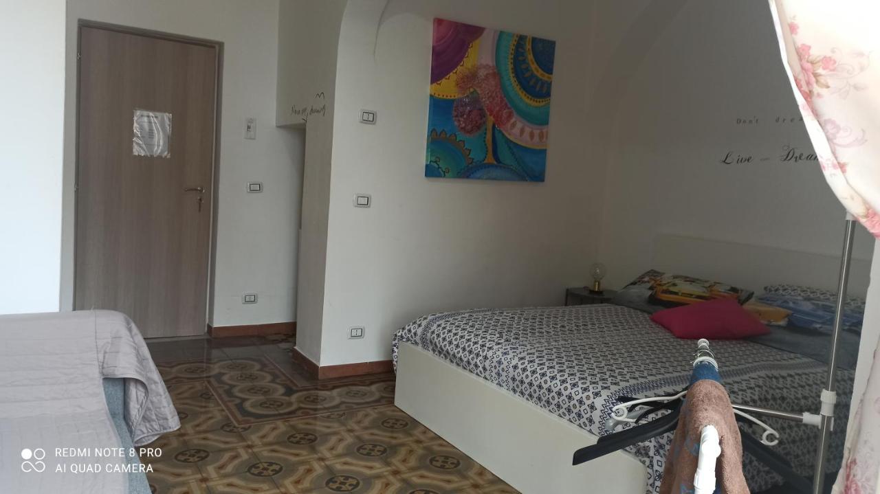 Al Molo Sant'Eligio Hotel Таранто Екстериор снимка