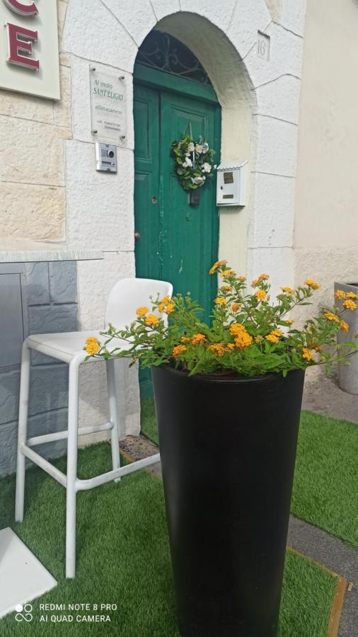 Al Molo Sant'Eligio Hotel Таранто Екстериор снимка