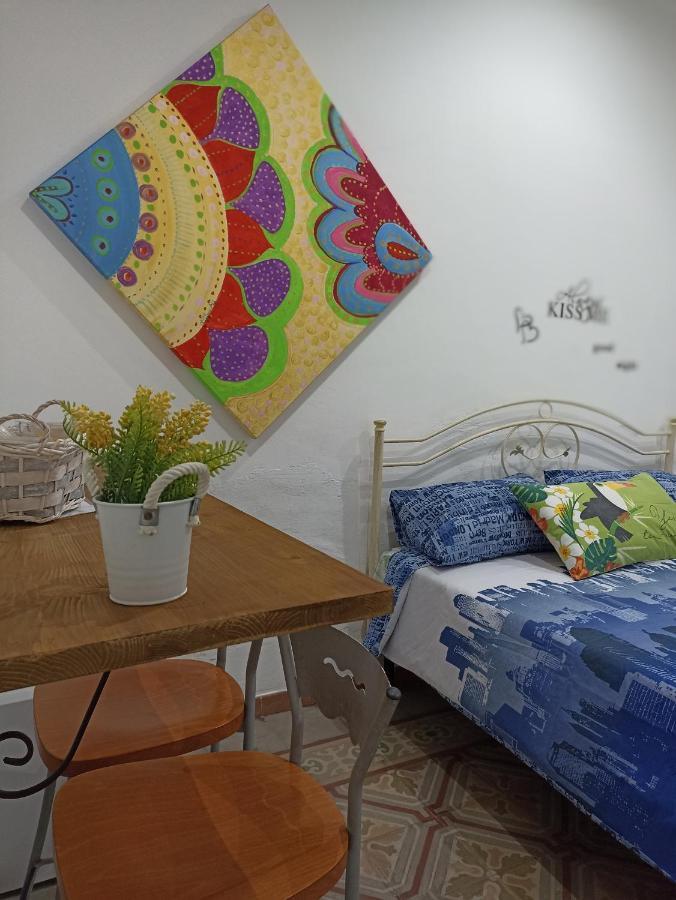 Al Molo Sant'Eligio Hotel Таранто Екстериор снимка