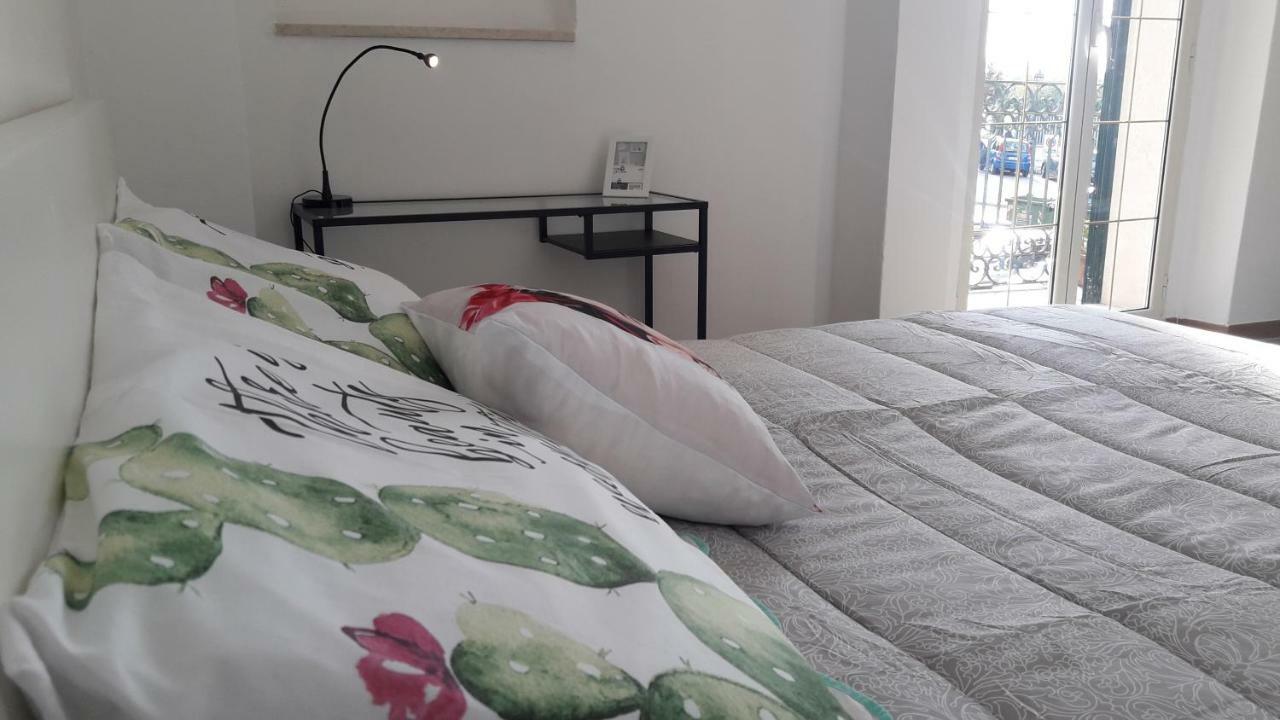Al Molo Sant'Eligio Hotel Таранто Екстериор снимка