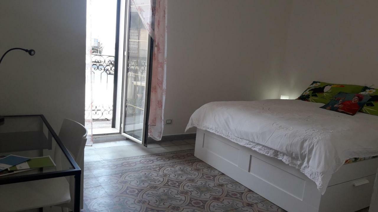 Al Molo Sant'Eligio Hotel Таранто Екстериор снимка