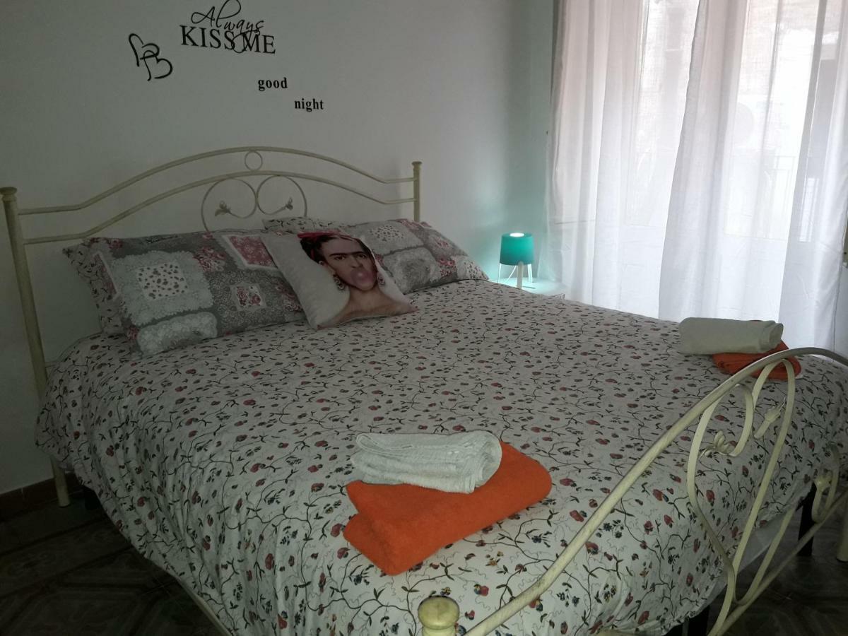 Al Molo Sant'Eligio Hotel Таранто Екстериор снимка