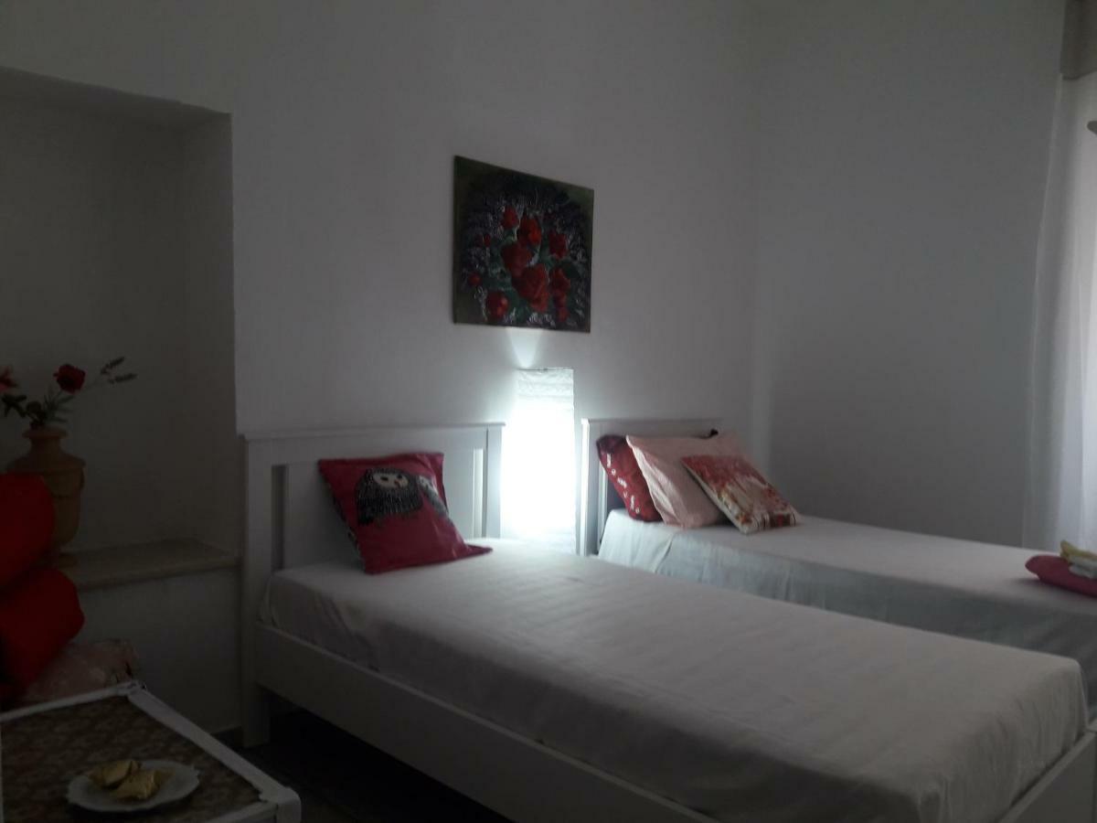 Al Molo Sant'Eligio Hotel Таранто Екстериор снимка