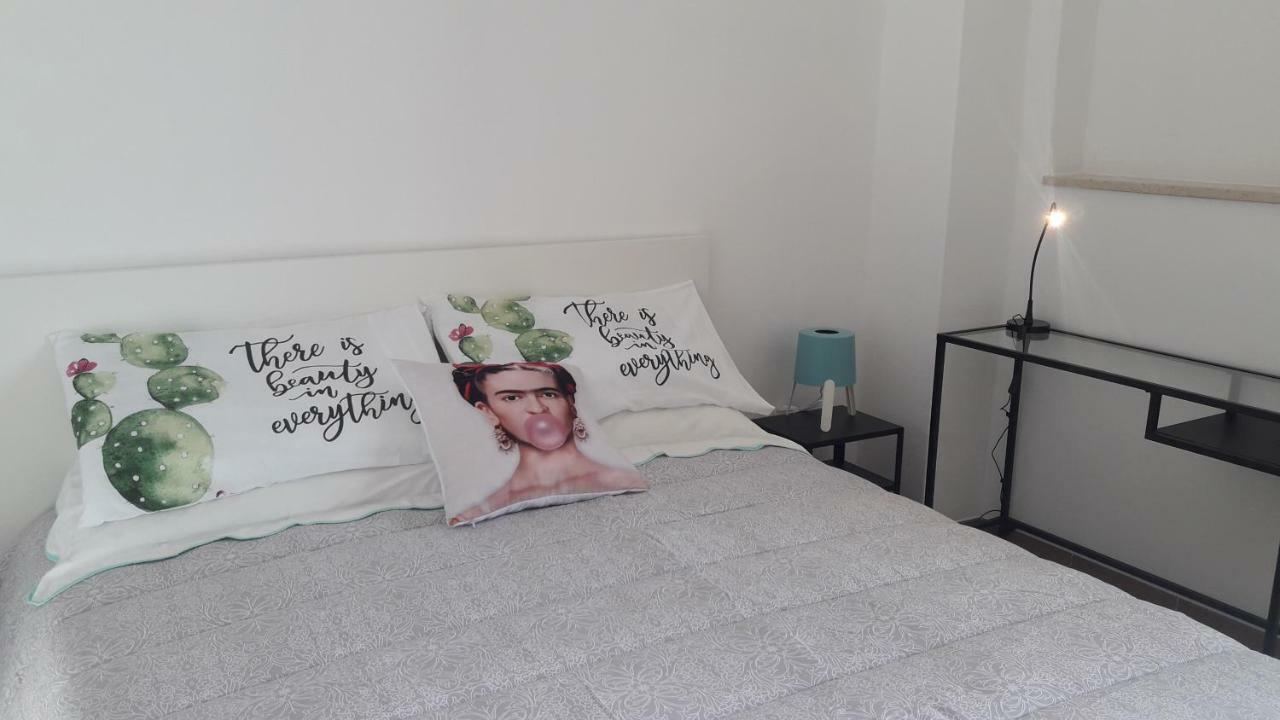 Al Molo Sant'Eligio Hotel Таранто Екстериор снимка