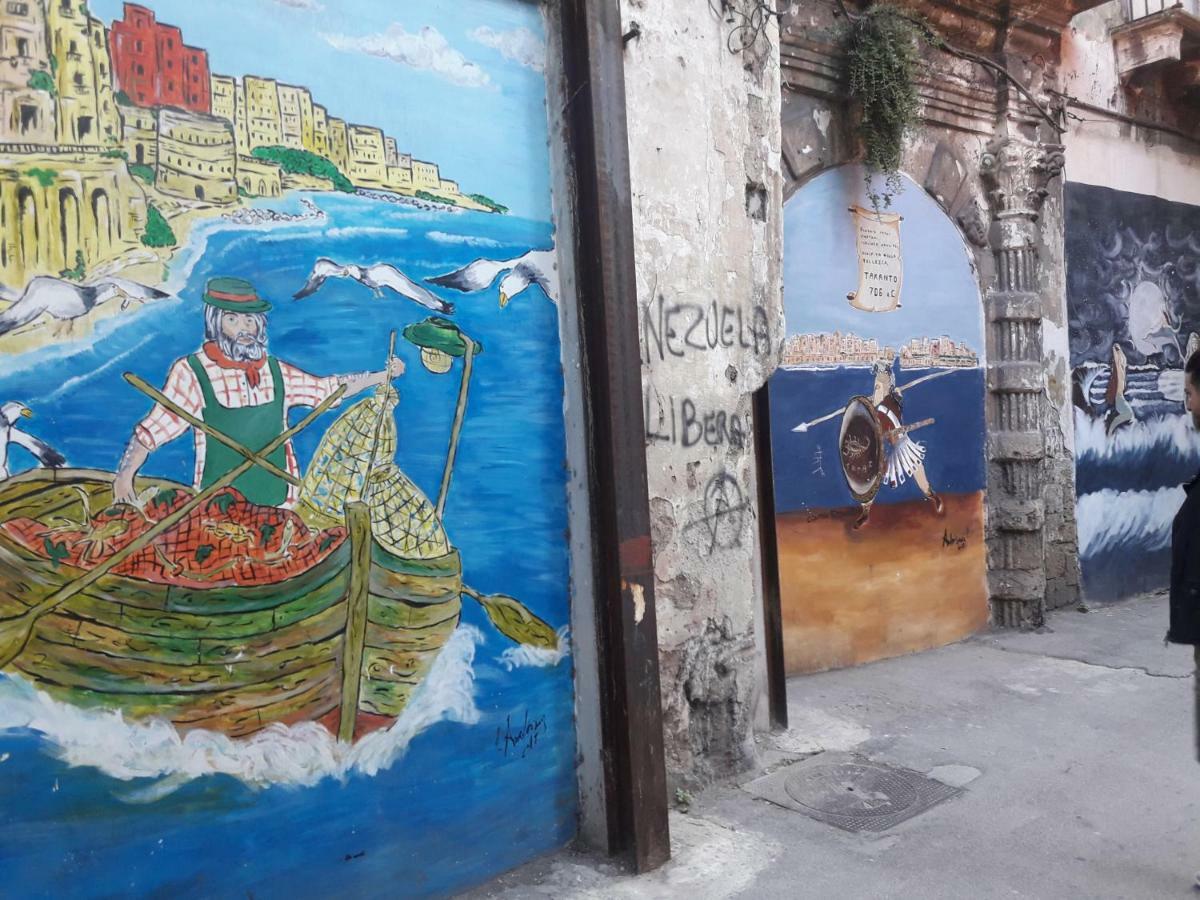 Al Molo Sant'Eligio Hotel Таранто Екстериор снимка