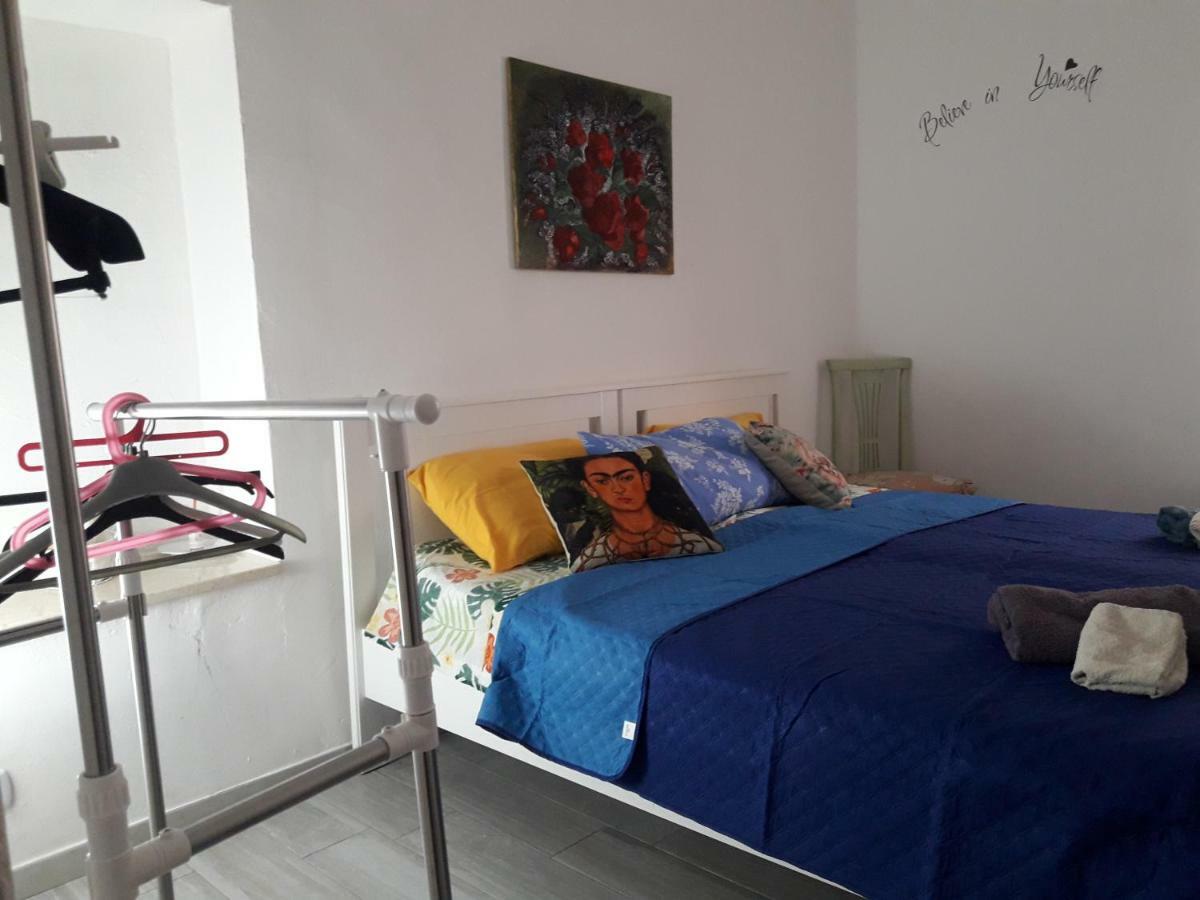 Al Molo Sant'Eligio Hotel Таранто Екстериор снимка