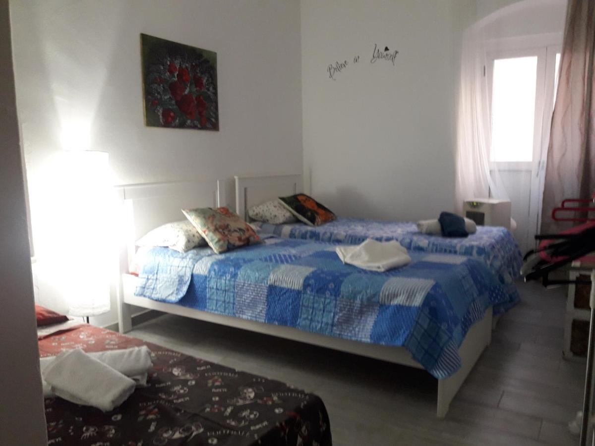 Al Molo Sant'Eligio Hotel Таранто Екстериор снимка